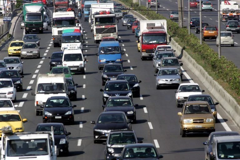 Έρχονται στο Taxis τα τέλη κυκλοφορίας – Τι θα πληρώσουν οι ιδιοκτήτες αυτοκινήτων και μηχανών